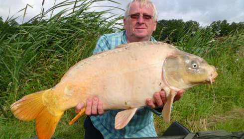 A 28 lb carp from Jonchery, Adrian, Mar 2013