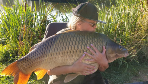 A 54 lb 4 oz carp from Jonchery, Liz Garrett, Sep 2019