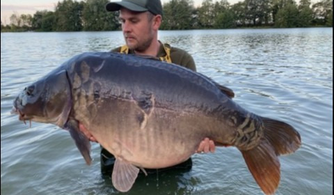 A 61 lb carp from Jonchery, Roo Abbott, Sep 2019