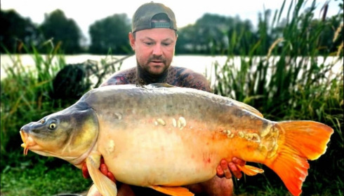 A 35 lb carp from Jonchery, Jamie North, Aug 2019