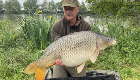 A 34 lb 6 oz fish from Jonchery, Mirror, May 2023