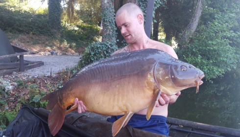 A 38 lb carp from La Fonte, Adam Hilliard, Aug 2016