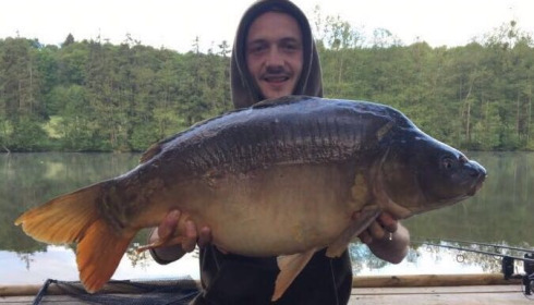 A 28 lb 13 oz carp from La Fonte, Ricky Weston, May 2017