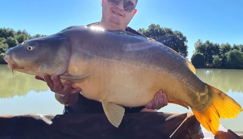 A 37 lb carp from Landes, Mark Hoggins, Oct 2022