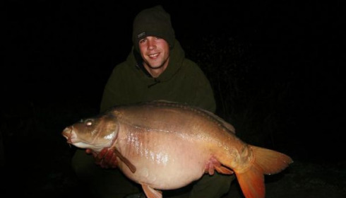 A 45 lb carp from Laroussi, New Pb For Mr Mills a 45lb mirror after a 60mn fight !, Mar 2007