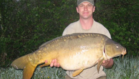 A 40 lb 10 oz carp from Laroussi, Apr 2009