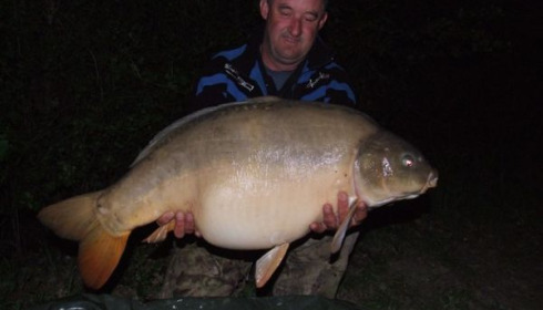 A 40 lb 8 oz carp from Laroussi, May 2010
