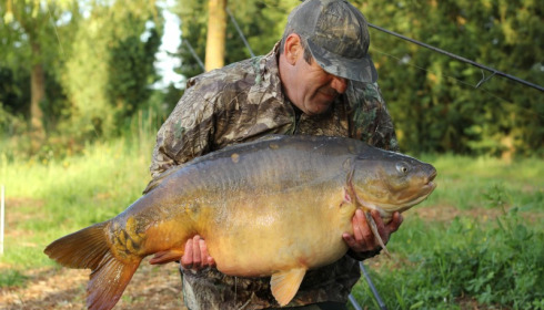 A 47 lb carp from Laroussi, Mick Sharpe, May 2015