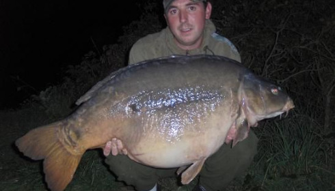 A 51 lb 13 oz carp from Laroussi, Aug 2008