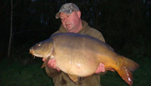 A 40 lb 8 oz carp from Laroussi, Apr 2009