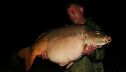 A 52 lb 2 oz carp from Laroussi, New Pb !, Apr 2007