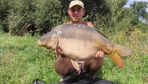 A 38 lb 14 oz carp from Laroussi, Aug 2008