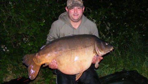 A 69 lb 8 oz carp from Laroussi, Waouh !, Jun 2009