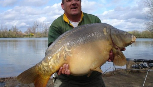 A 40 lb carp from Laroussi, Mar 2009
