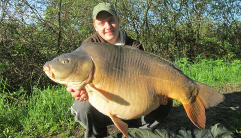 A 58 lb 12 oz carp from Laroussi, S Head, Apr 2012