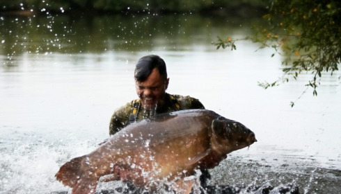 A 59 lb 2 oz carp from Laroussi, James Litchfield , Oct 2017
