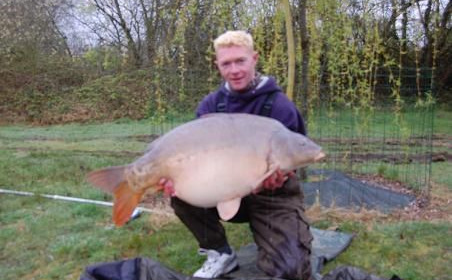A 45 lb carp from Laroussi, Mar 2008