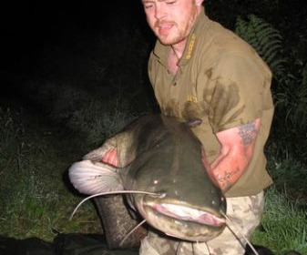 A 70 lb 2 oz catfish from Laroussi, Jun 2009