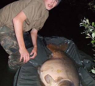 A 67 lb 8 oz carp from Laroussi, Giant Mirror For 15 year old Ricky Donovan ! Awesome !, Jun 2007