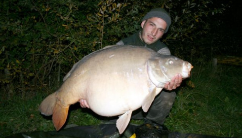 A 47 lb carp from Laroussi, Nov 2006