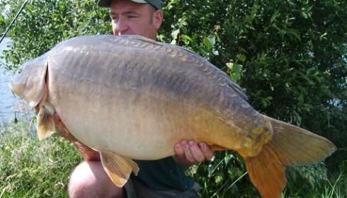 A 41 lb 14 oz carp from Laroussi, Jun 2007