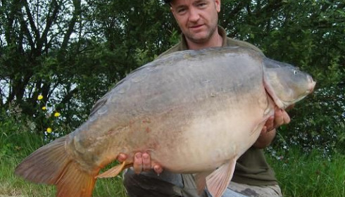A 41 lb 12 oz carp from Laroussi, Jun 2007