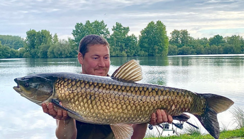A 34 lb fish from Laroussi, Ginge with his PB grassy, Jun 2022