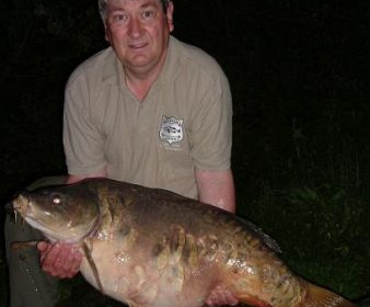 A 44 lb 6 oz carp from Laroussi, New lake record fully scaled, May 2008