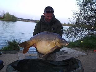 A 51 lb 5 oz carp from Laroussi, Apr 2007
