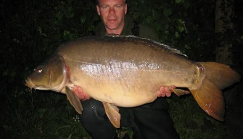 A 42 lb carp from Laroussi, May 2008