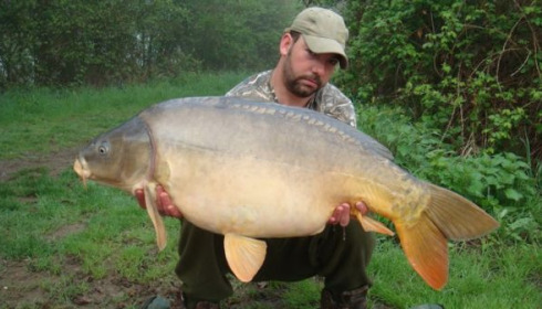 A 40 lb 8 oz carp from Laroussi, Apr 2009