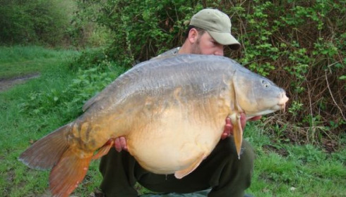 A 54 lb 11 oz carp from Laroussi, Apr 2009