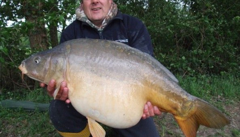 A 44 lb carp from Laroussi, May 2010