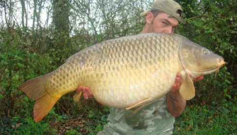 A 48 lb 4 oz carp from Laroussi, New lake record common, Apr 2009