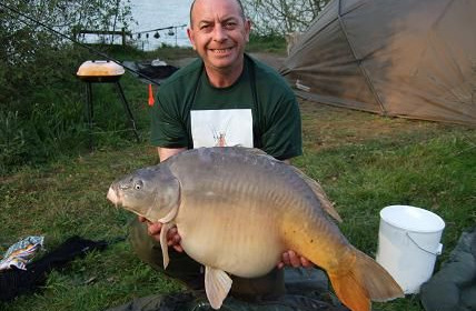 A 44 lb 4 oz carp from Laroussi, PB !, Apr 2007