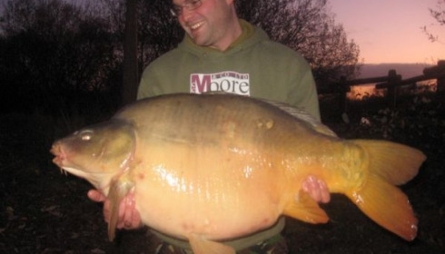 A 46 lb 8 oz carp from Laroussi, Nov 2008