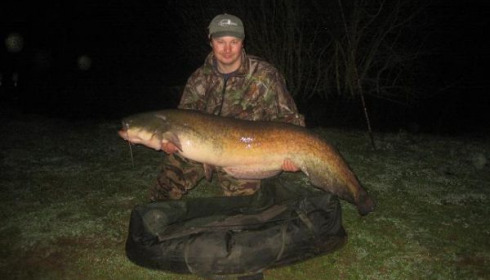 A 78 lb catfish from Laroussi, First catfish of the season, Mar 2008