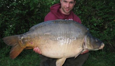 A 51 lb 6 oz carp from Laroussi, Jun 2009