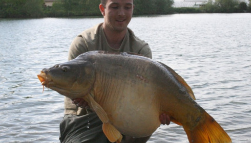 A 41 lb carp from Laroussi, Craig Lancashire, May 2015