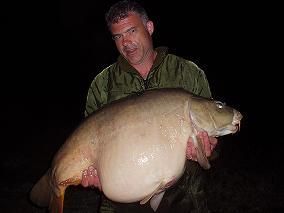 A 56 lb 8 oz carp from Laroussi, 56lb8oz Pb for Daves Hales, Apr 2007