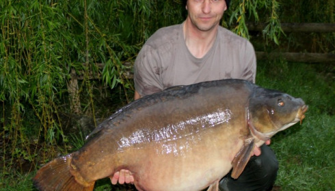 A 69 lb 6 oz carp from Laroussi, Wesley Galliver, May 2015