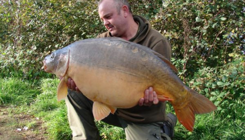 A 37 lb carp from Laroussi, Nov 2006