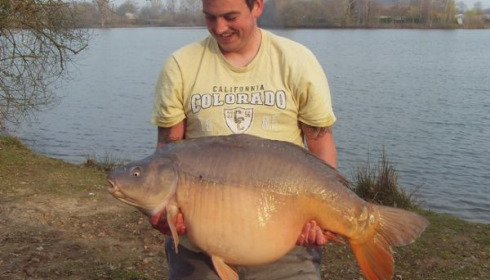 A 53 lb 6 oz carp from Laroussi, First carp of the year !, Mar 2011