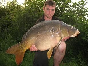 A 31 lb carp from Laroussi, May 2007