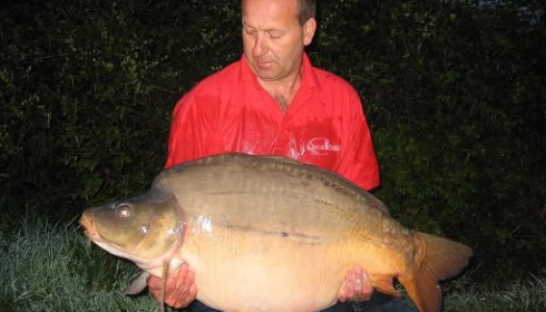 A 49 lb 12 oz carp from Laroussi, Apr 2008