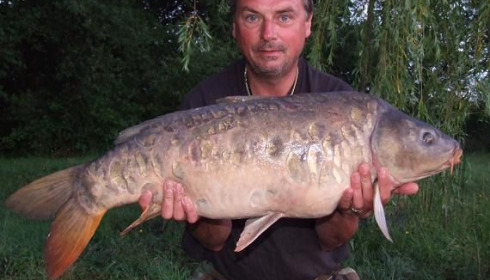 A 25 lb 4 oz carp from Laroussi, Original scaly carp, Jun 2008