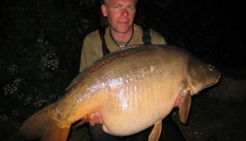 A 44 lb carp from Laroussi, May 2008