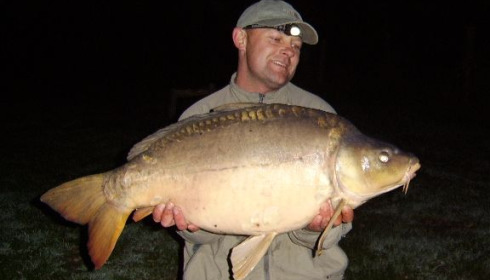 A 28 lb carp from Laroussi, Nov 2006