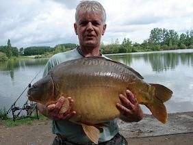 A 38 lb 12 oz carp from Laroussi, May 2007