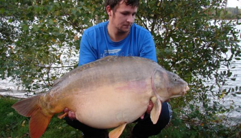 A 43 lb carp from Laroussi, Nov 2006